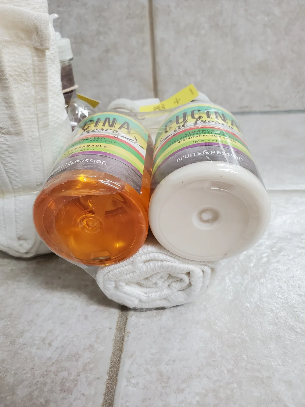 Cucina al Fresco Limoncello Hand Soap & Hand Cream & Towel Set